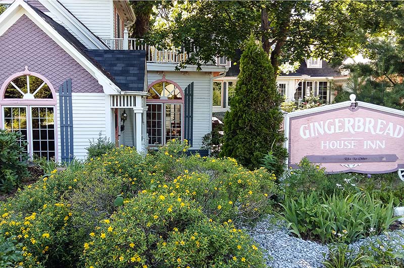 Gingerbread House Inn | Tourism Nova 